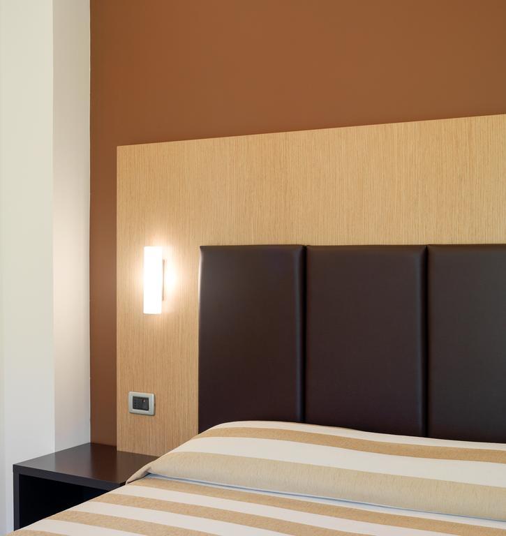 Acasamia Welchome Hotel Rimini Exterior photo